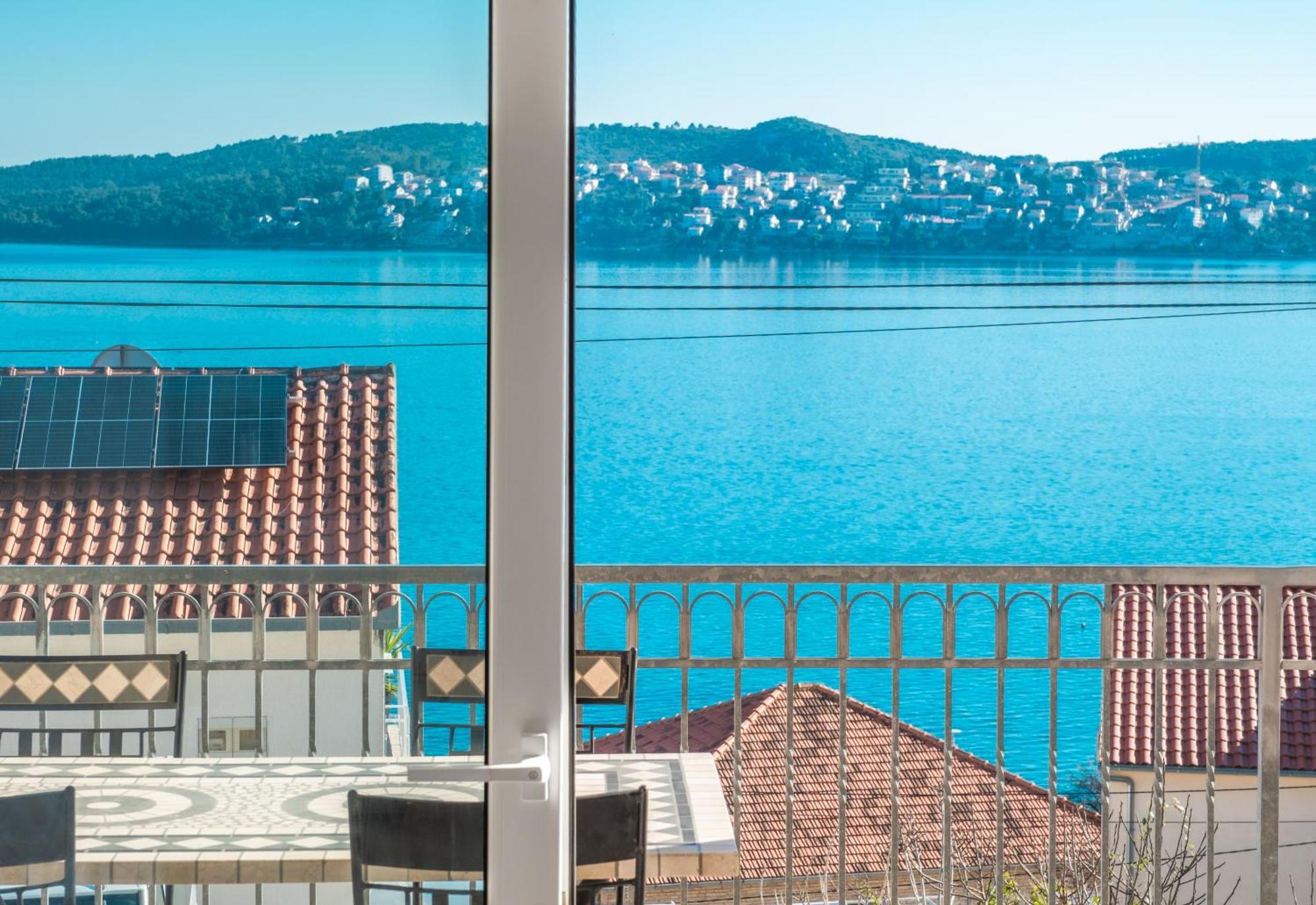 Apartments More Trogir Oda fotoğraf